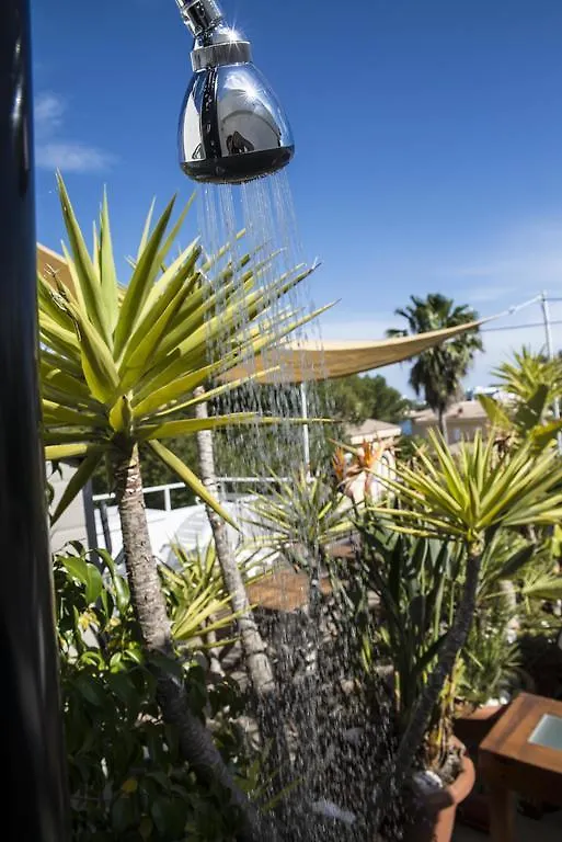 Beach Inn Apartment location